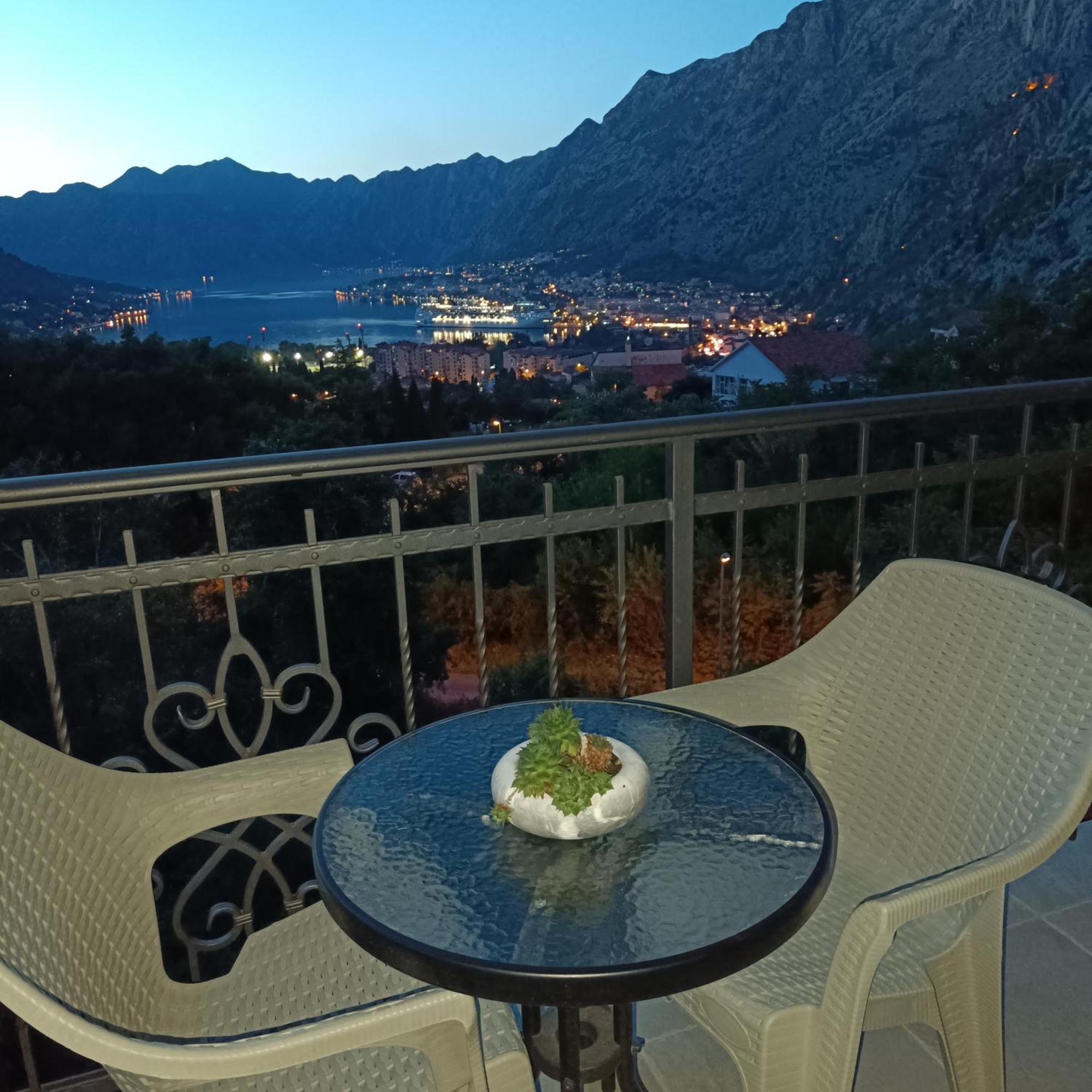 Radgost Kotor Apartments Esterno foto