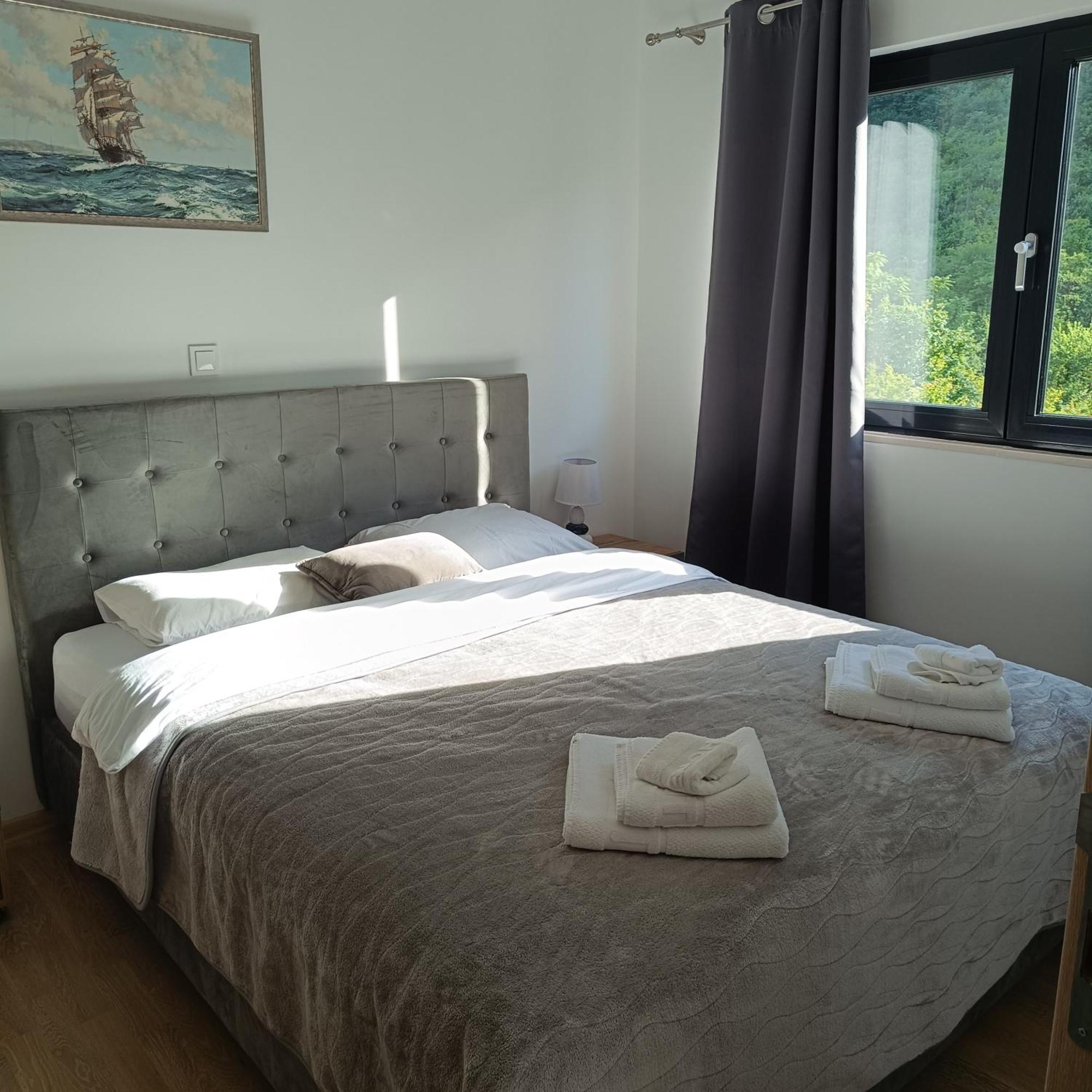Radgost Kotor Apartments Esterno foto
