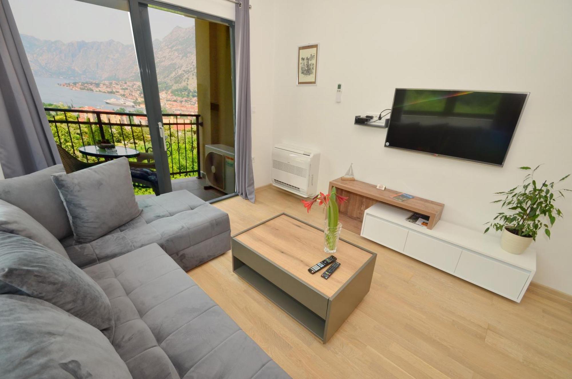 Radgost Kotor Apartments Esterno foto